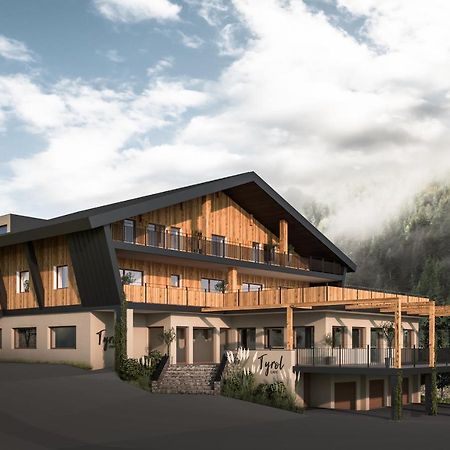 新黎凡特Tyrol Living & Cafe公寓 外观 照片